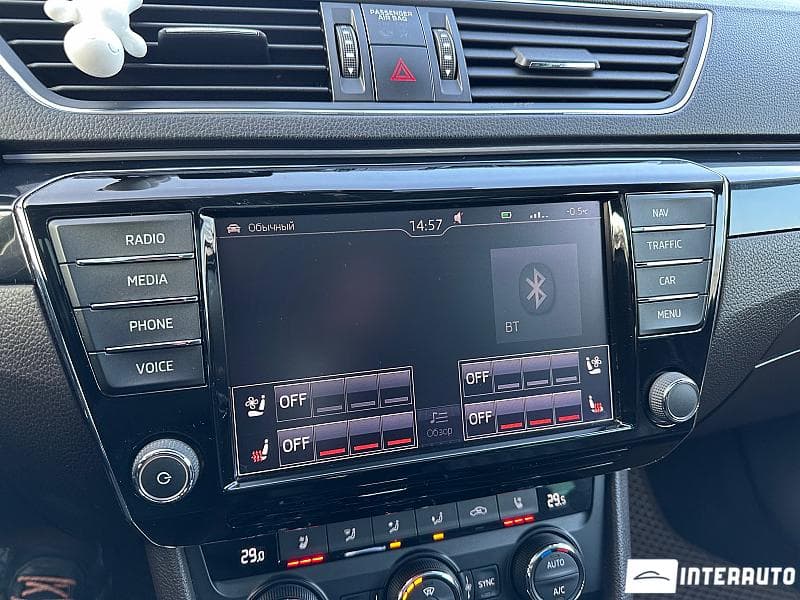 2015 Skoda Superb — Miniatură 11
