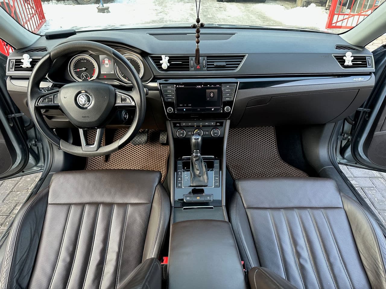 2015 Skoda Superb — Miniatură 8