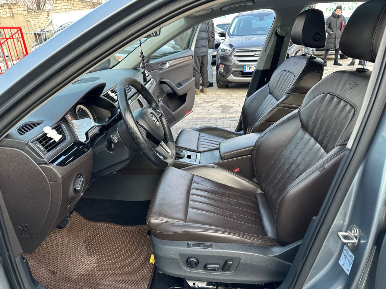 2015 Skoda Superb — Miniatură 5