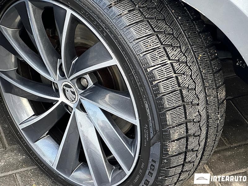 2015 Skoda Superb — Miniatură 26