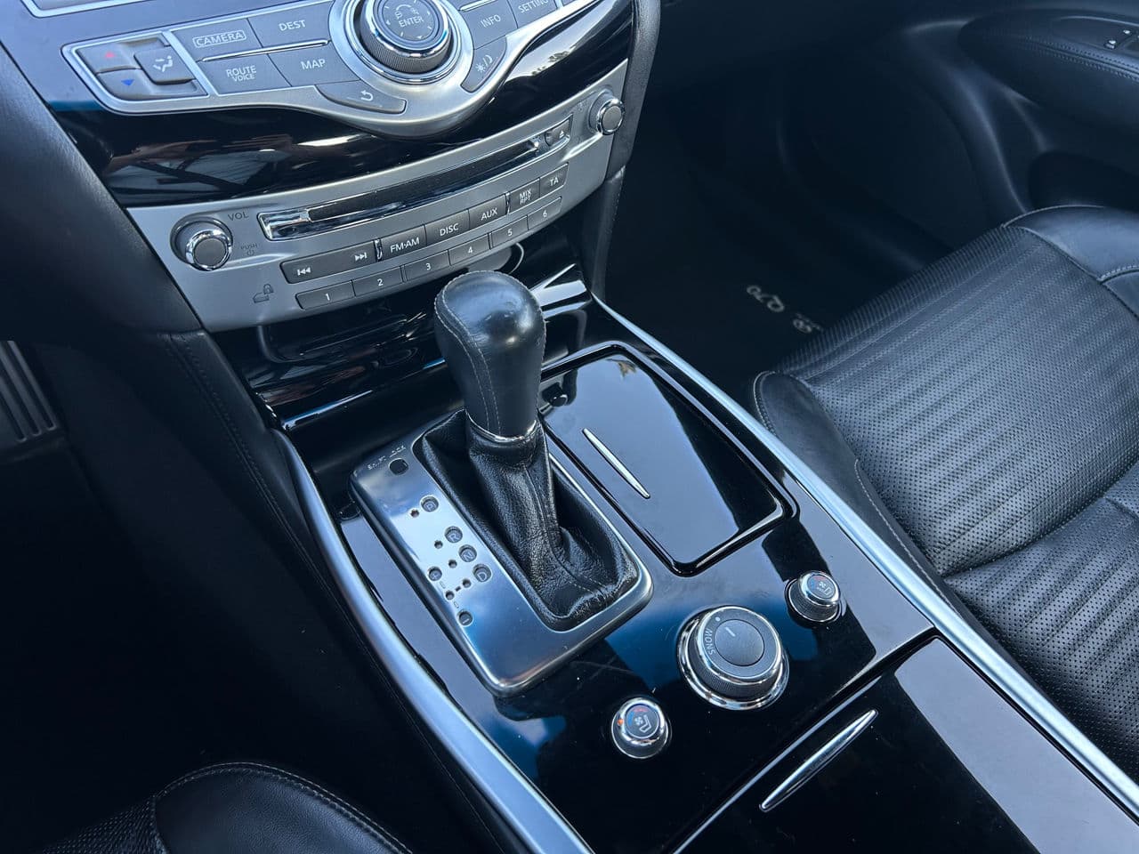 2018 Infiniti Q70 — Miniatură 13