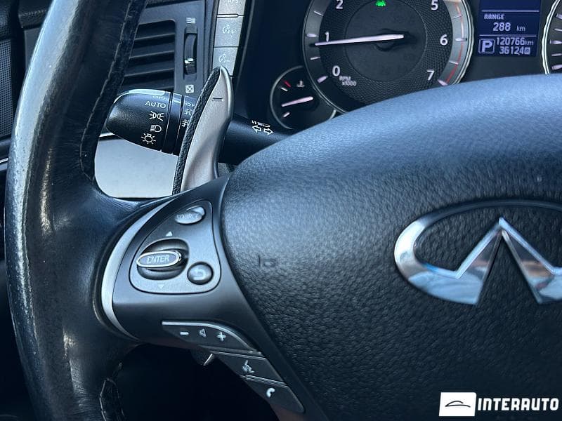 2018 Infiniti Q70 — Miniatură 9