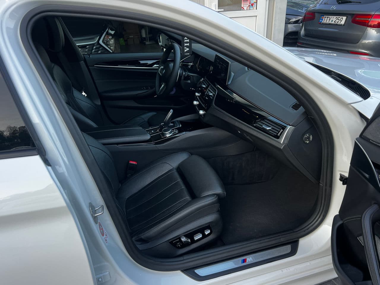 2017 BMW 520 — Miniatură 21