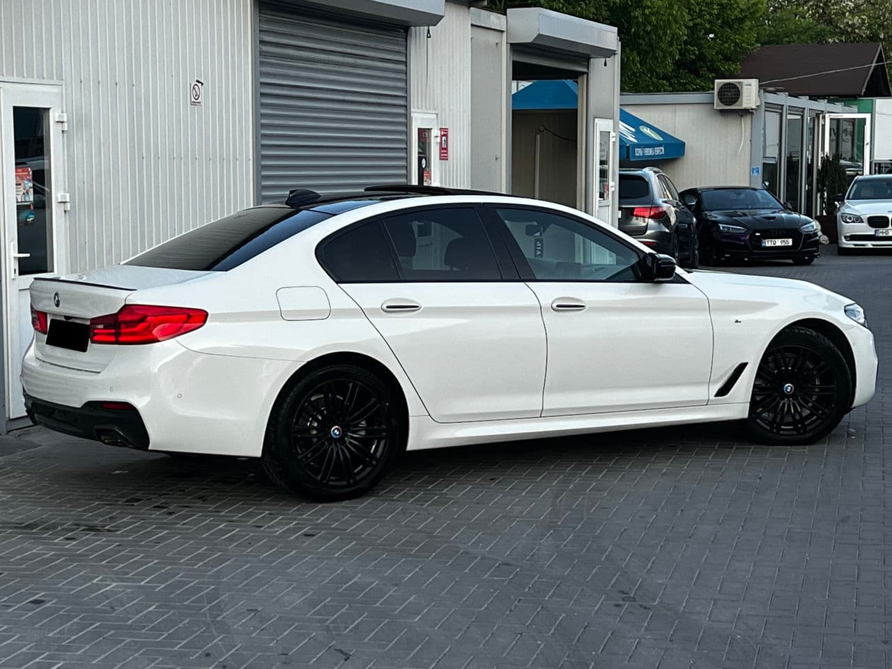2017 BMW 520 — Miniatură 3