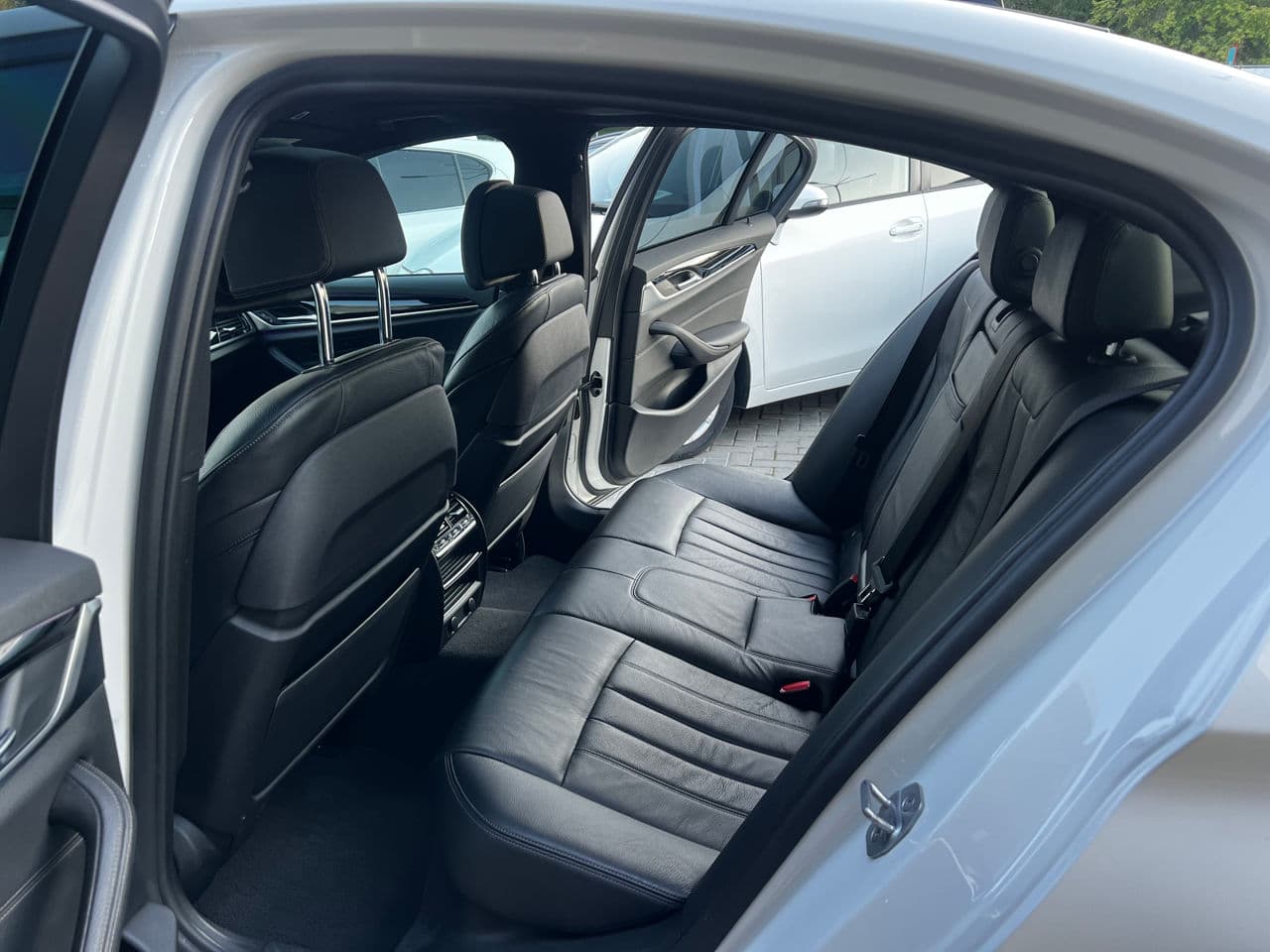 2017 BMW 520 — Miniatură 23