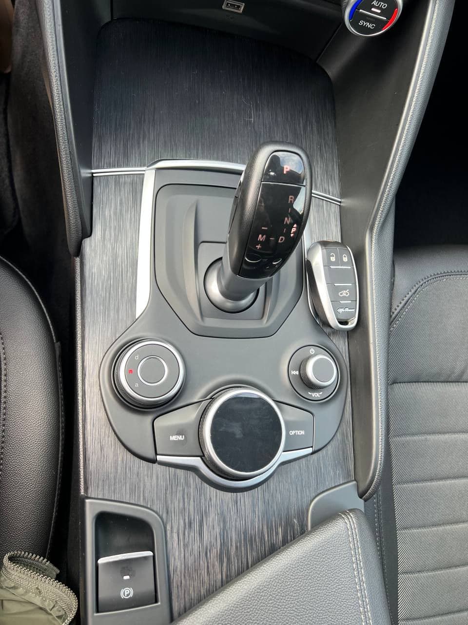 Alfa Romeo Giulia 2019 — Миниатюра 16
