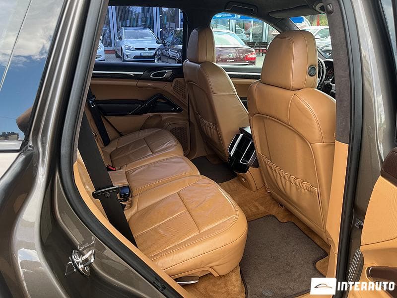2012 Porsche Cayenne — Miniatură 16