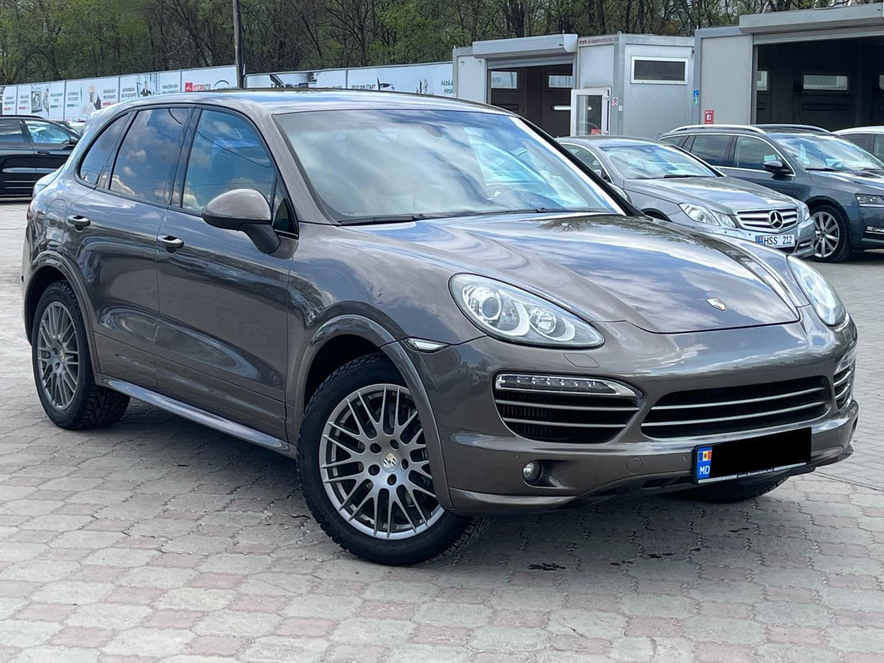 2012 Porsche Cayenne — Miniatură 4