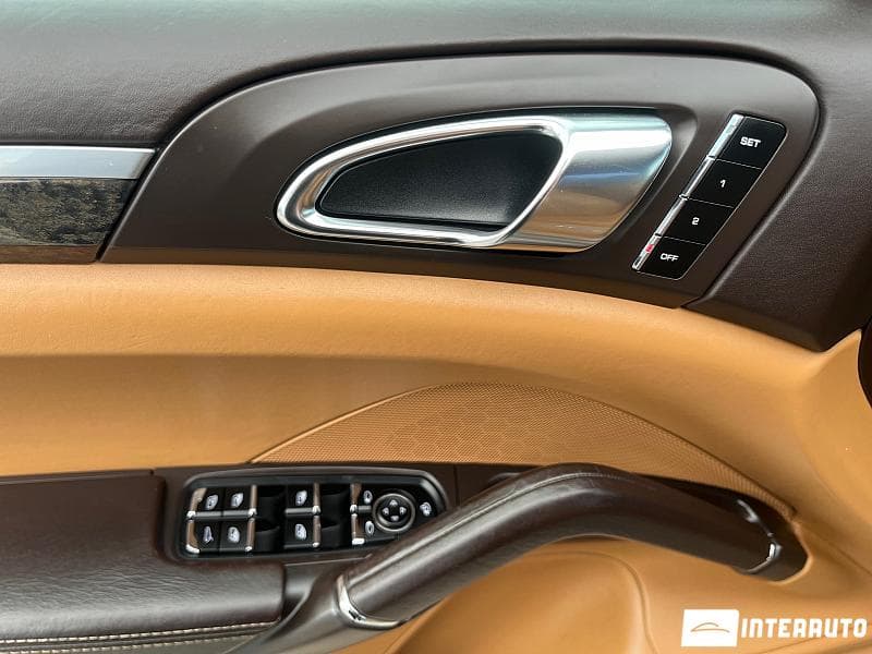 2012 Porsche Cayenne — Miniatură 7