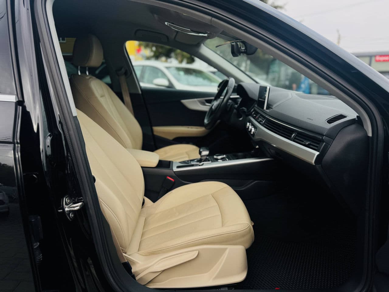 Audi A4 2017 — Миниатюра 14