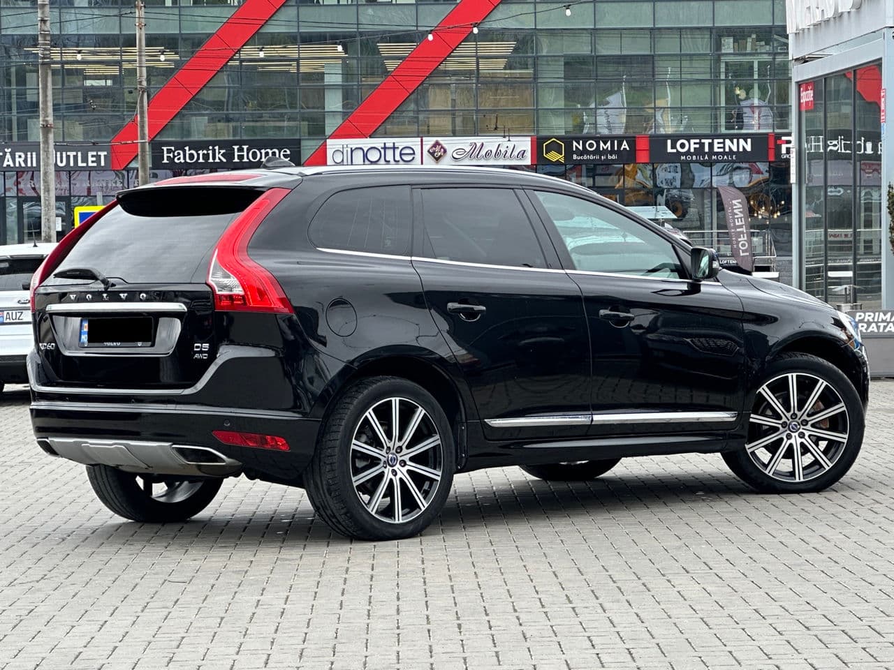 2017 Volvo XC 60 — Miniatură 3
