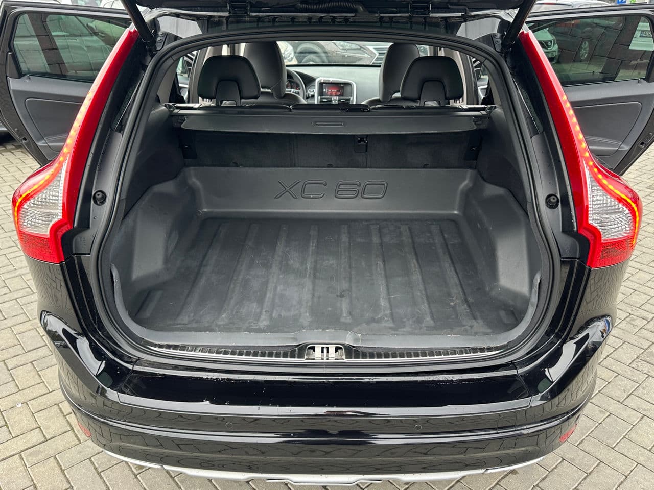 2017 Volvo XC 60 — Miniatură 20