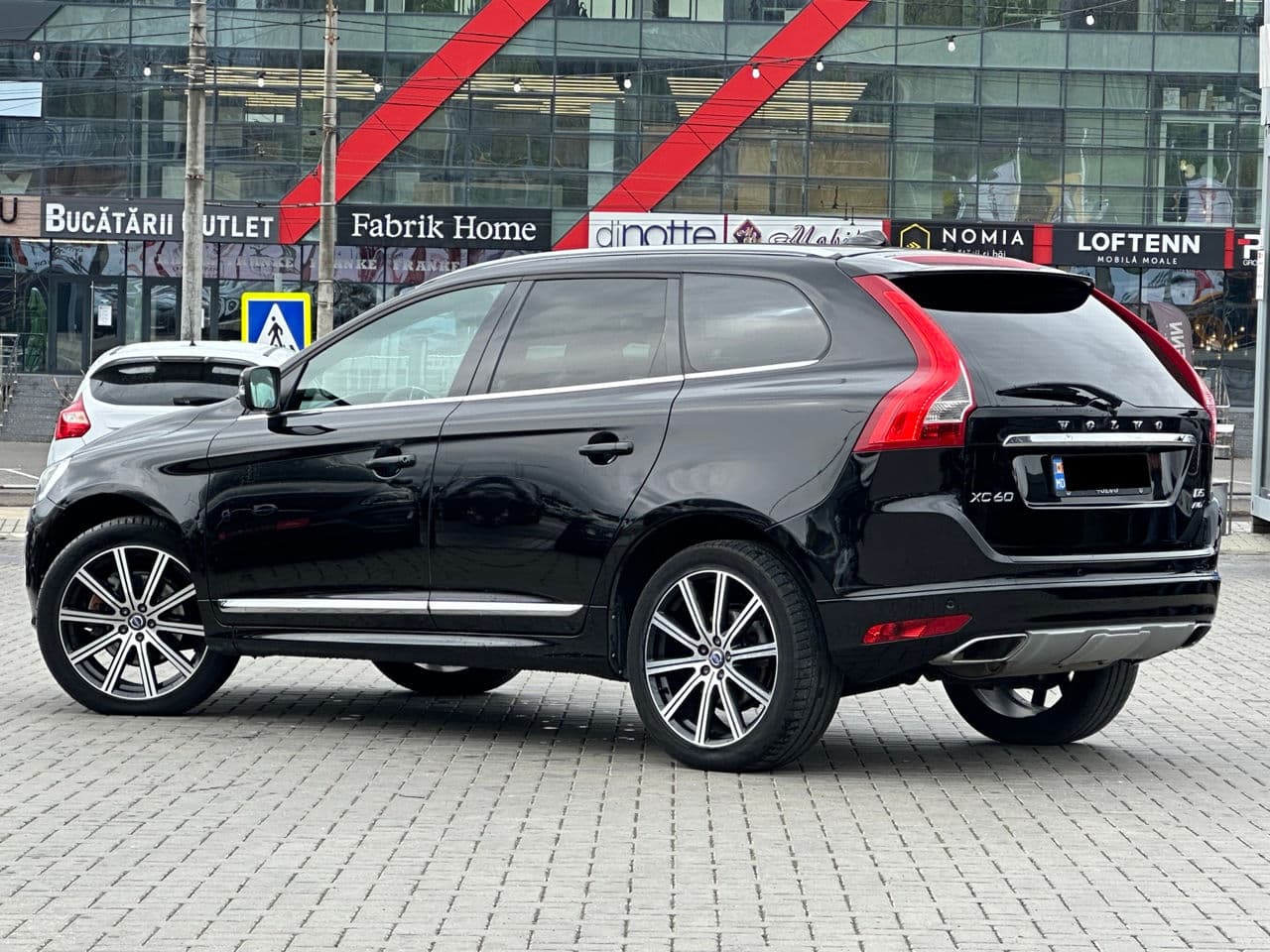 2017 Volvo XC 60 — Miniatură 4