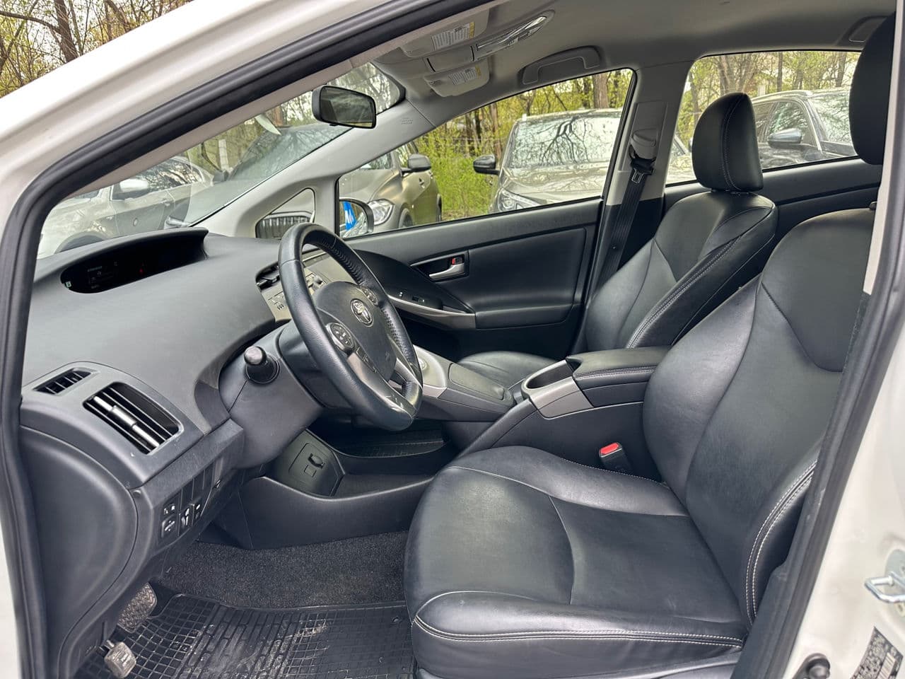 2014 Toyota Prius — Miniatură 5