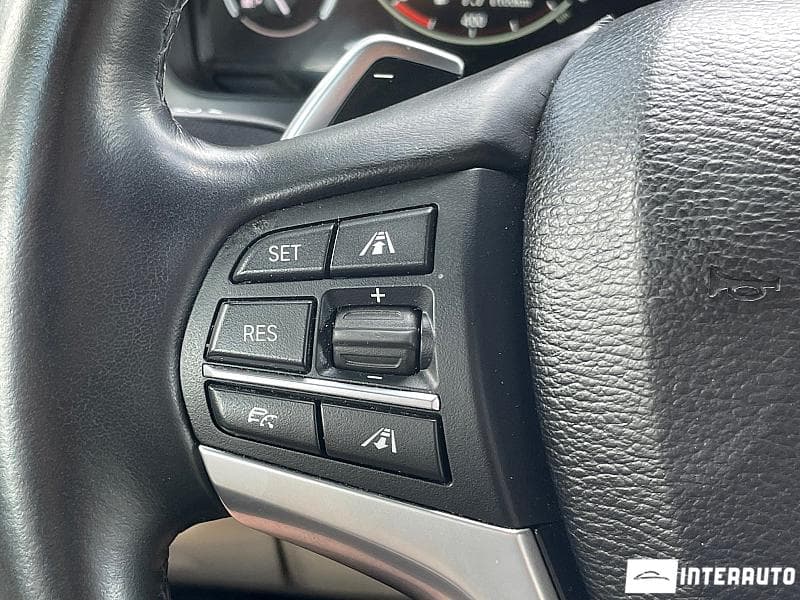 2017 BMW X5 4.0e — Miniatură 11