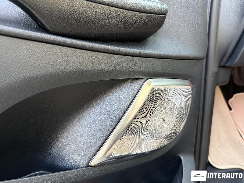 Mercedes V 250 2021 — Миниатюра 16