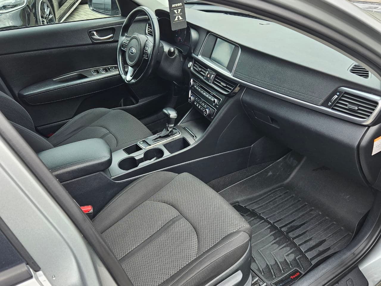 2017 Kia Optima — Miniatură 8