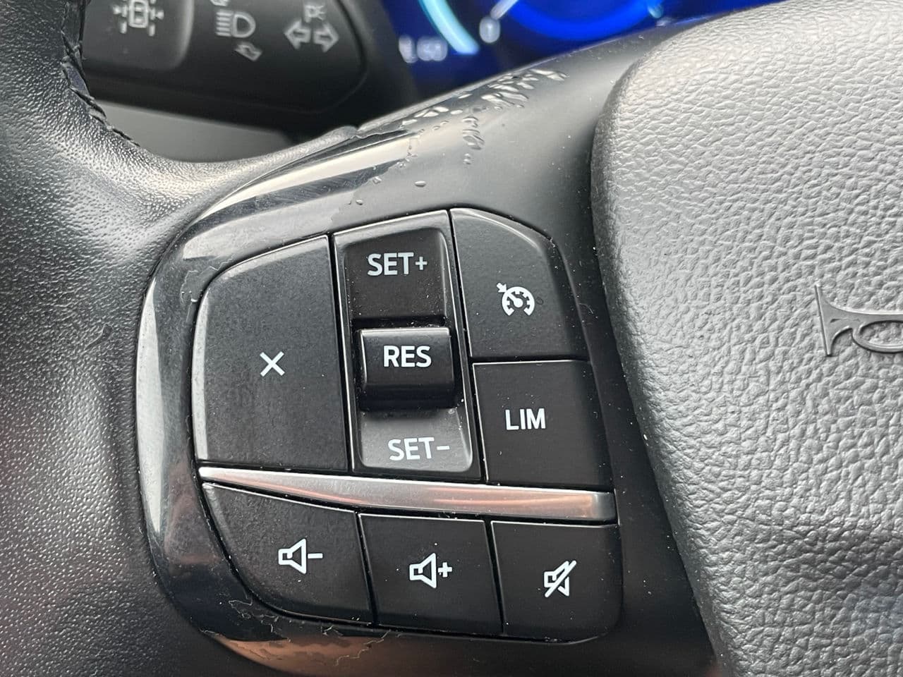 2021 Ford Kuga — Miniatură 10