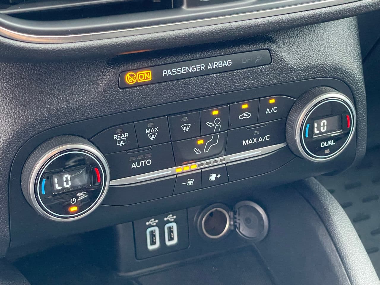2021 Ford Kuga — Miniatură 14