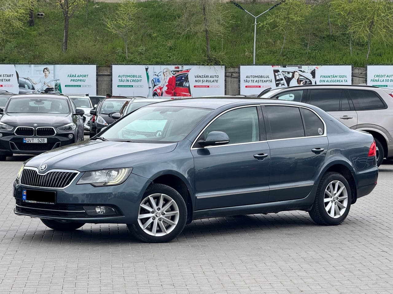 2013 Skoda Superb — Miniatură 2