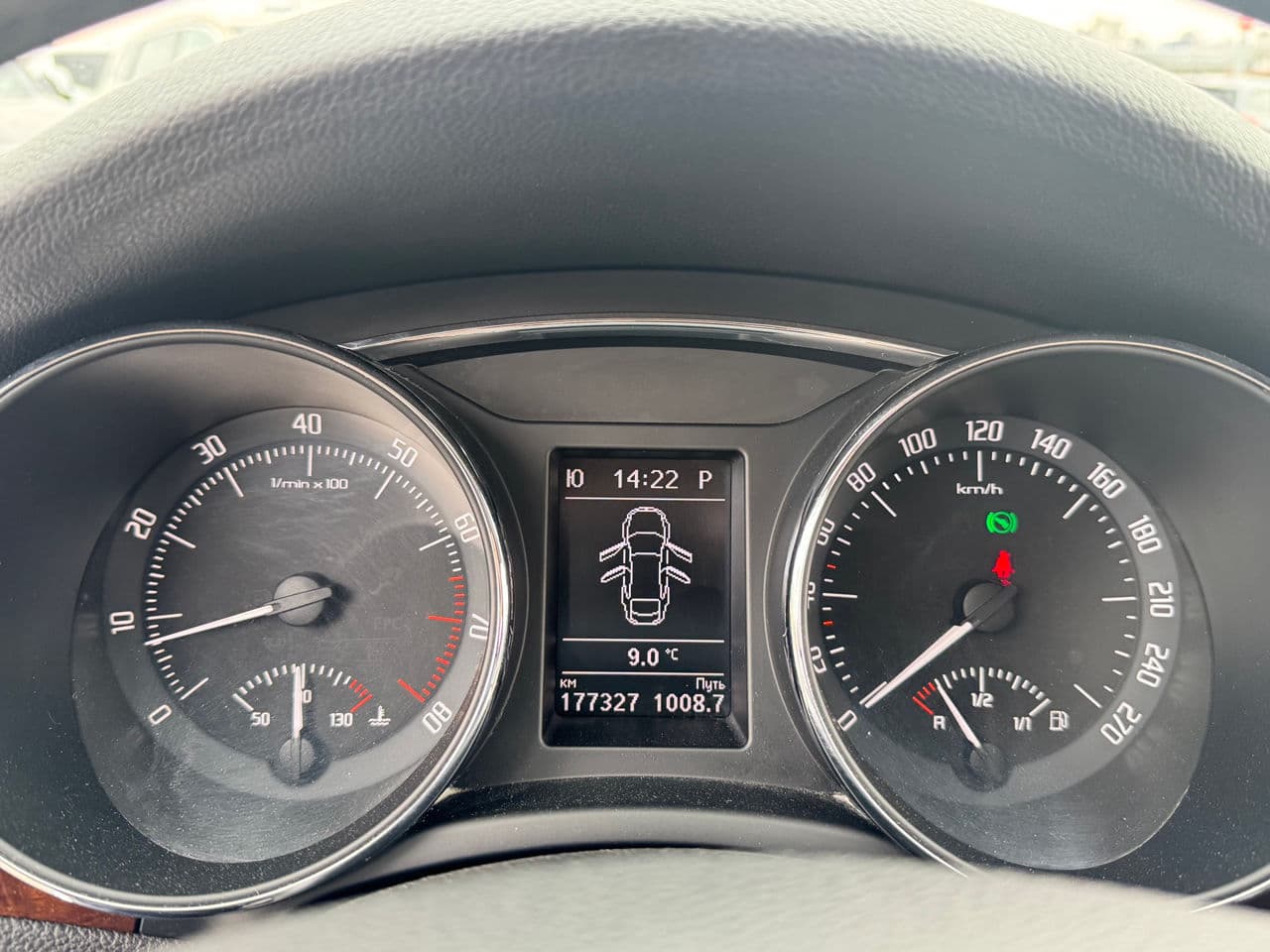 2013 Skoda Superb — Miniatură 8