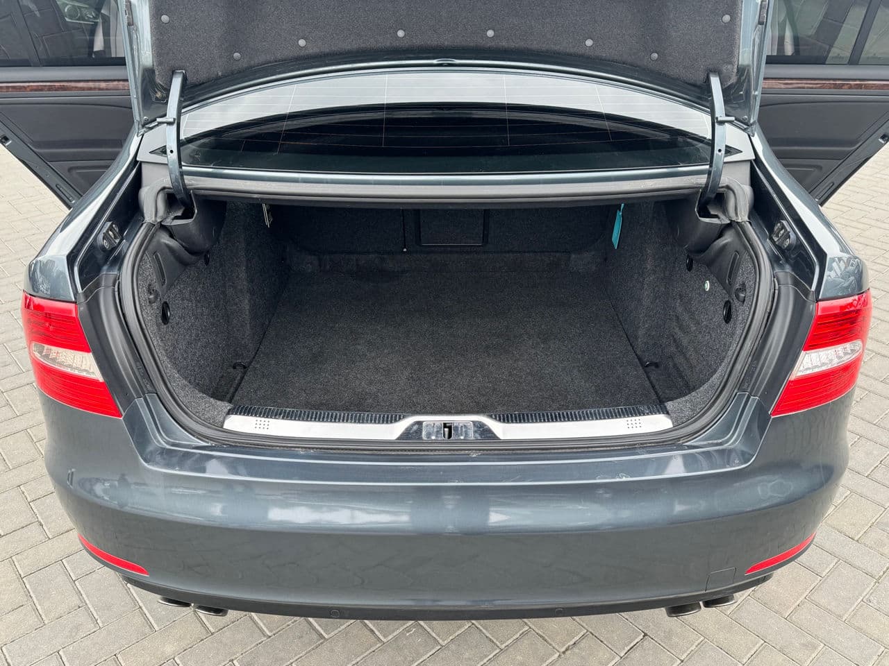 2013 Skoda Superb — Miniatură 20
