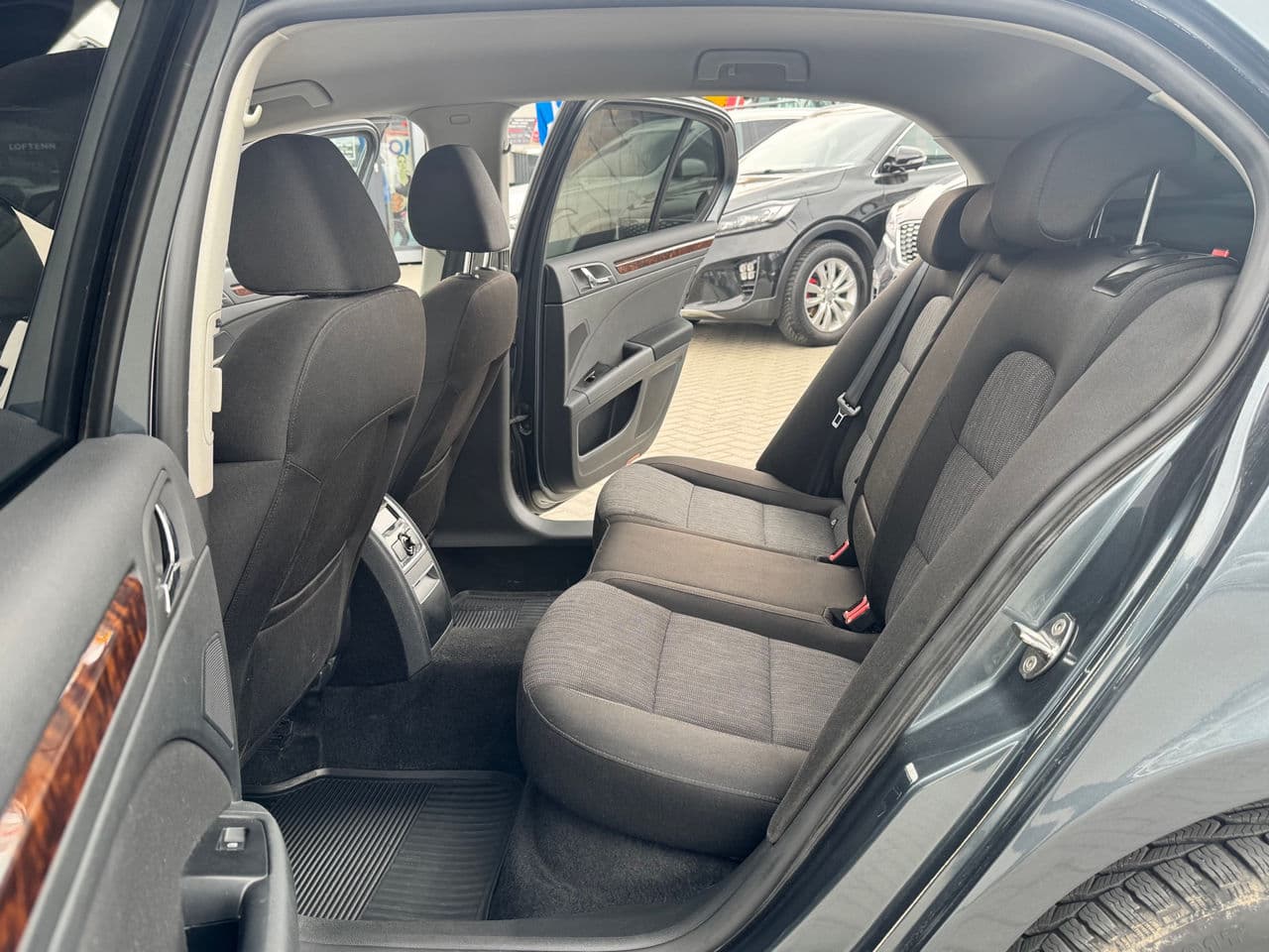 2013 Skoda Superb — Miniatură 12