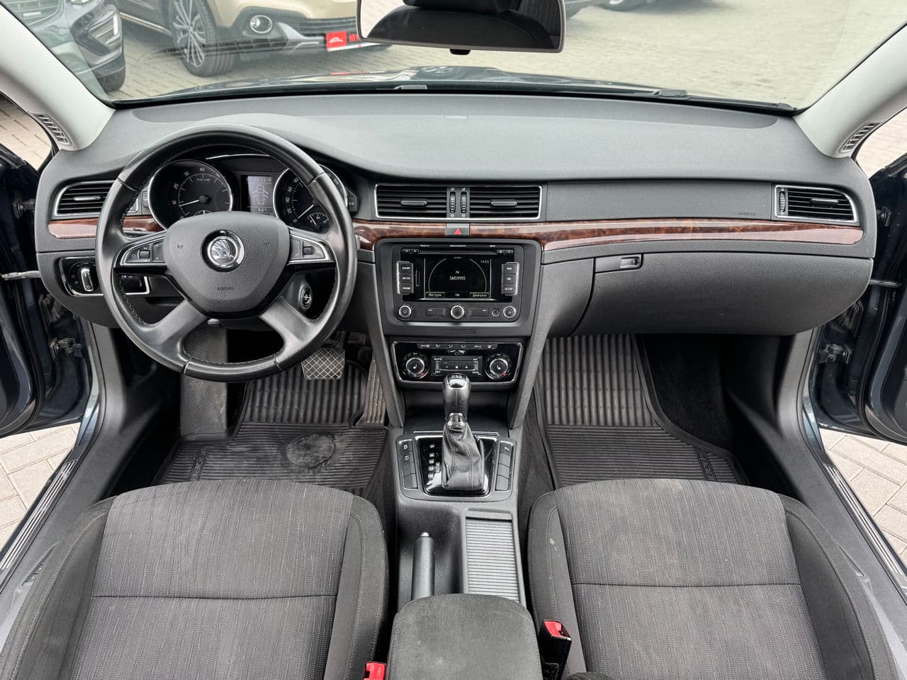 2013 Skoda Superb — Miniatură 6