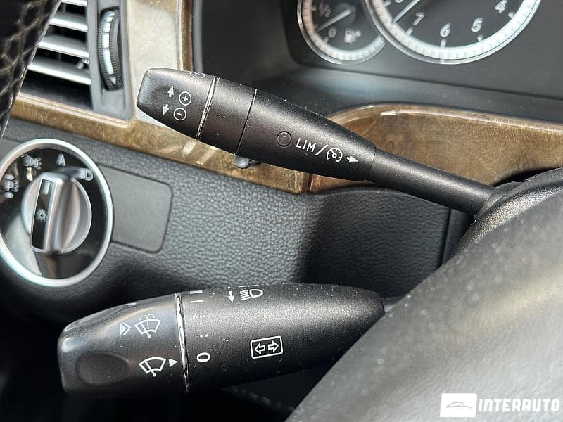 2011 Mercedes E 200 — Miniatură 13