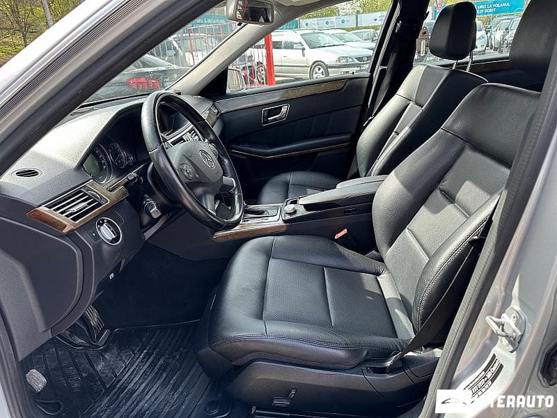 2011 Mercedes E 200 — Miniatură 6