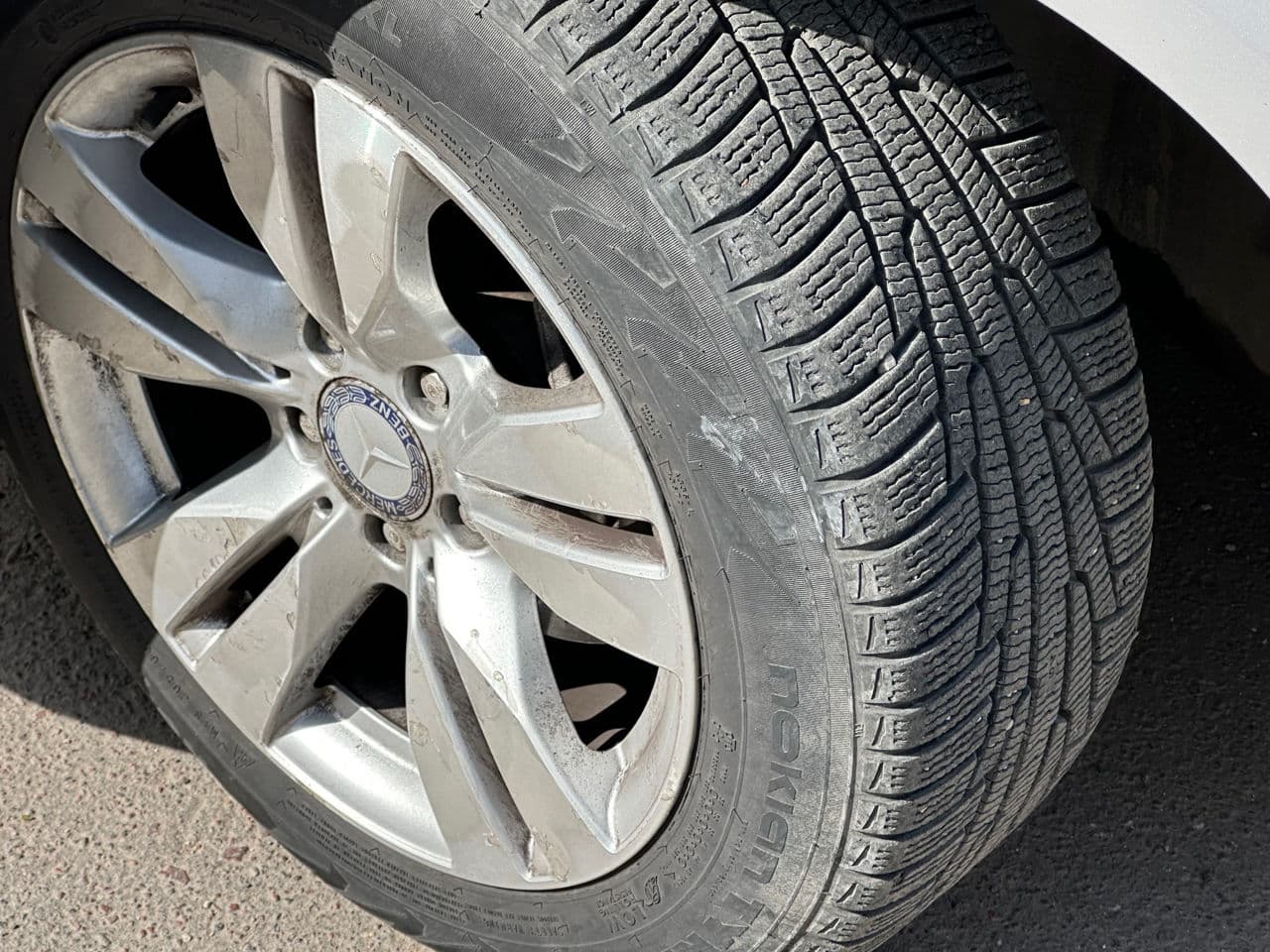 2011 Mercedes E 200 — Miniatură 17