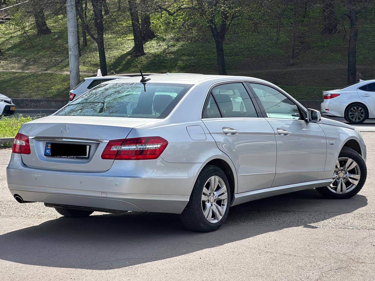 2011 Mercedes E 200 — Miniatură 4