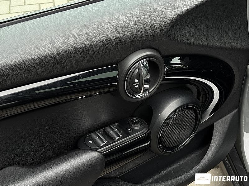 2015 Mini Cooper D — Miniatură 6