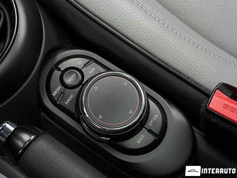 2015 Mini Cooper D — Miniatură 14