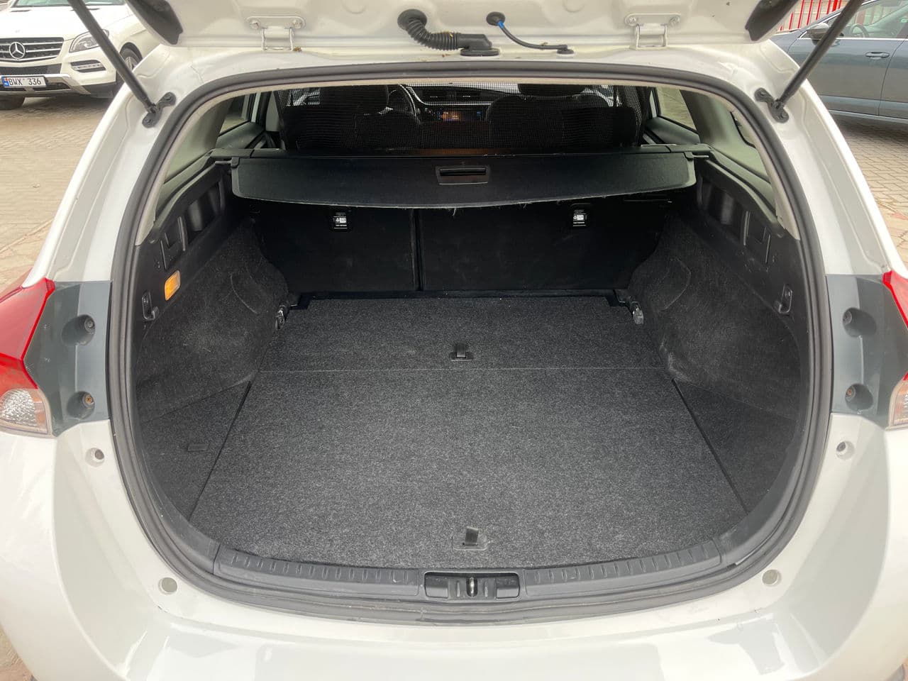2018 Toyota Auris — Miniatură 17