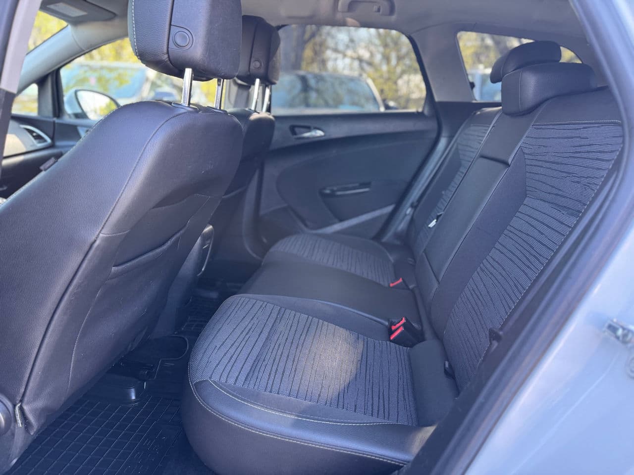 2015 Opel Astra — Miniatură 16