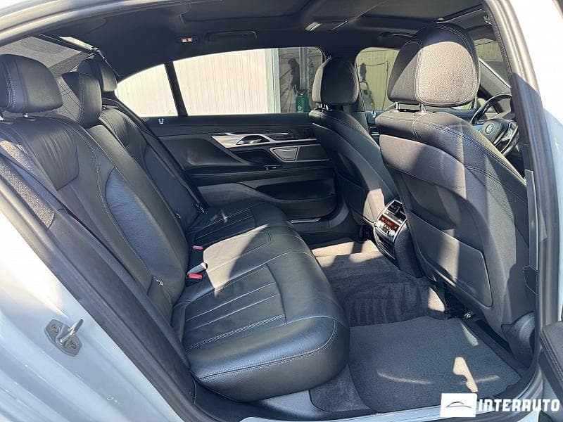 2018 BMW 740e — Miniatură 8