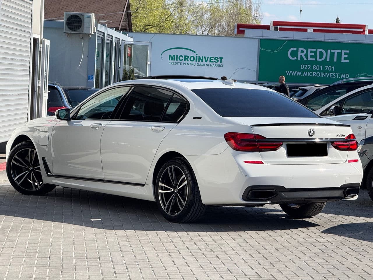 2018 BMW 740e — Miniatură 4