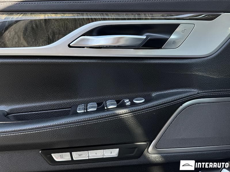 2018 BMW 740e — Miniatură 19