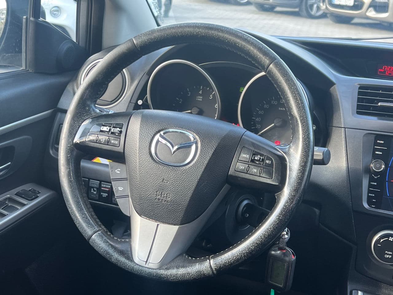 2011 Mazda 5 — Miniatură 11