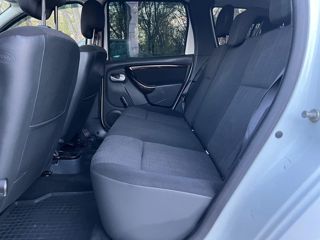 2012 Dacia Duster — Miniatură 11