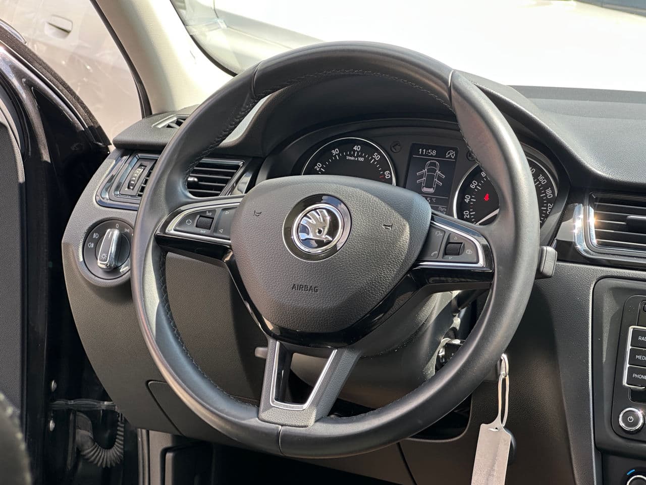 2014 Skoda Rapid — Miniatură 7