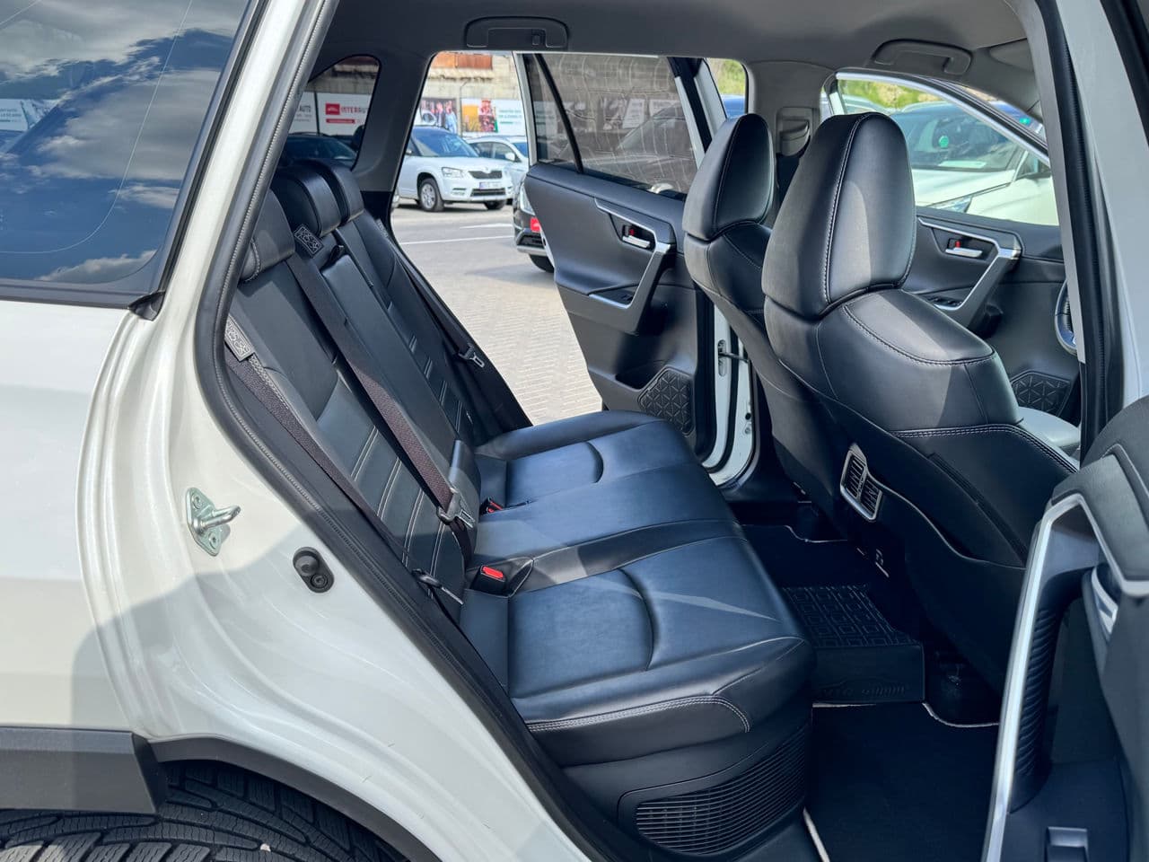 2020 Toyota Rav-4 — Miniatură 16