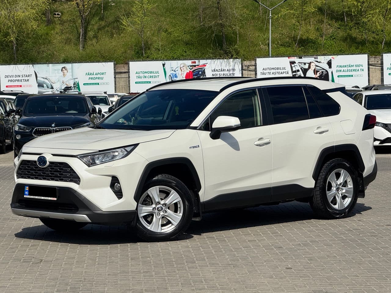 2020 Toyota Rav-4 — Miniatură 2