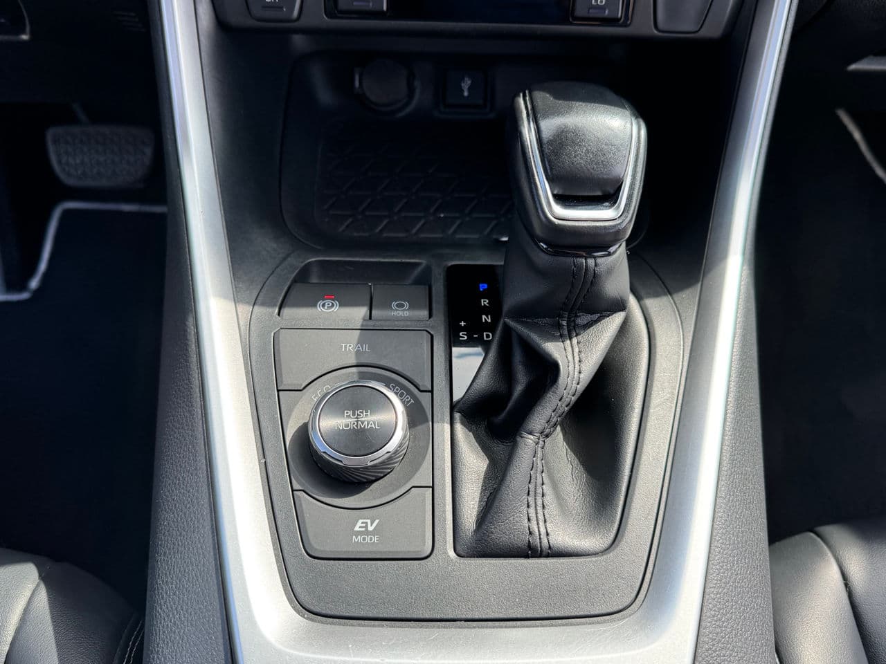 2020 Toyota Rav-4 — Miniatură 14