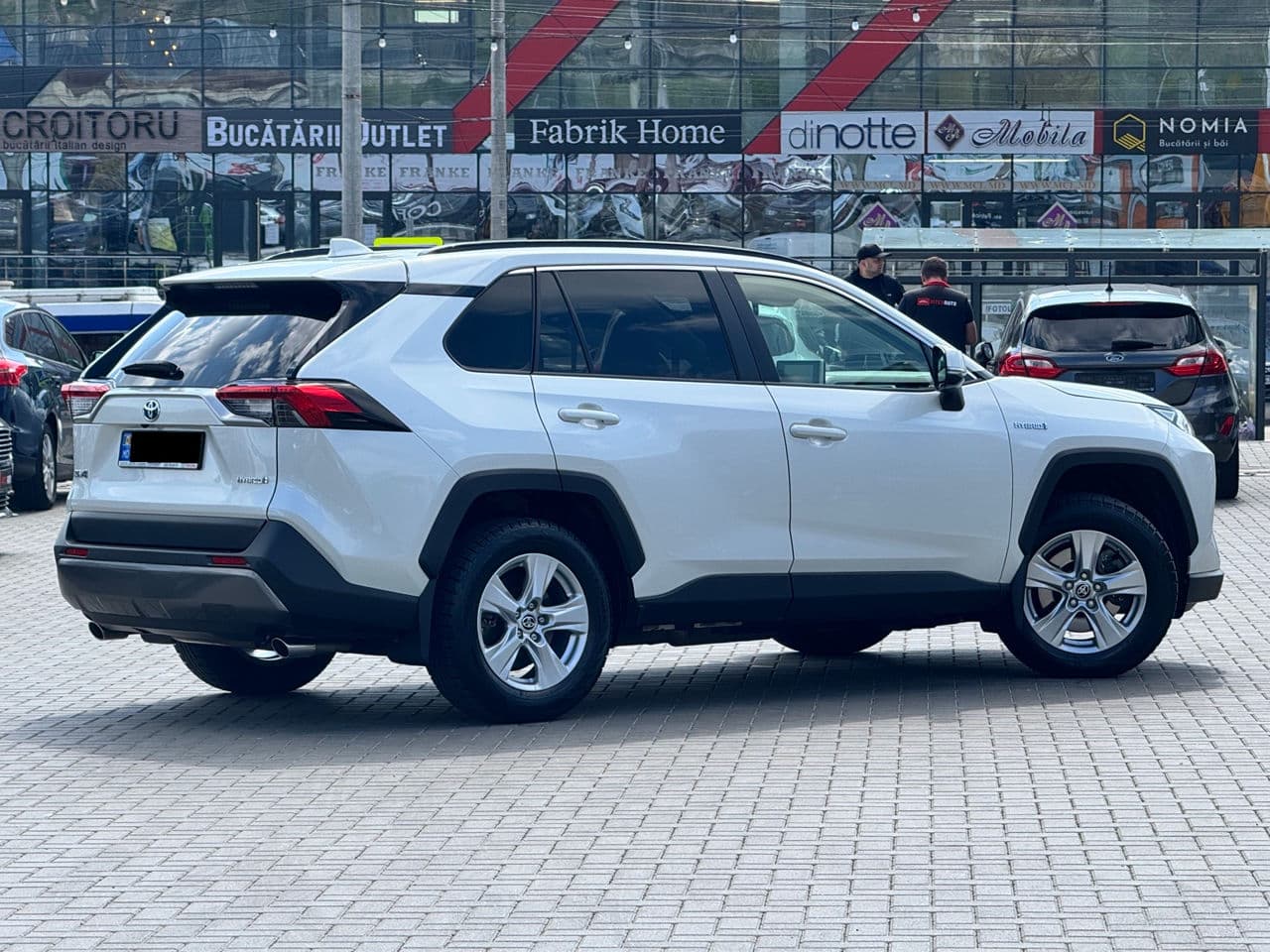2020 Toyota Rav-4 — Miniatură 4