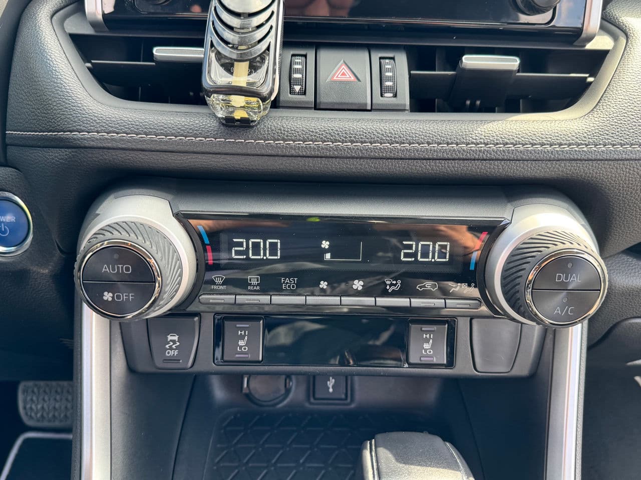 2020 Toyota Rav-4 — Miniatură 13