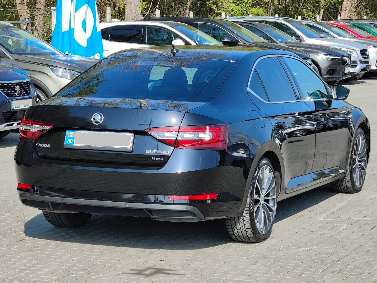 2016 Skoda Superb — Miniatură 2