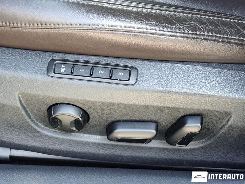 2016 Skoda Superb — Miniatură 15