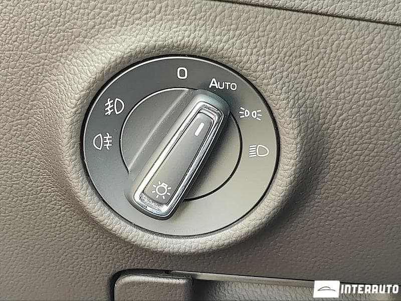 2016 Skoda Superb — Miniatură 18